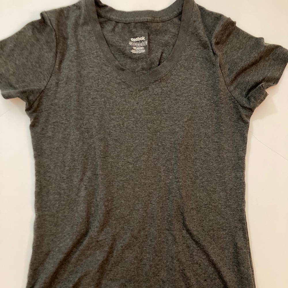 Reebok top